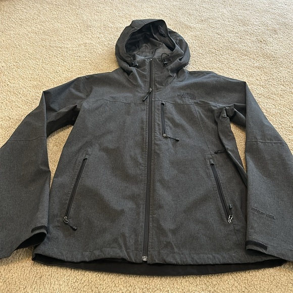 Men’s North-face shell waterproof jacket.  Size S. EUC - Picture 2 of 5